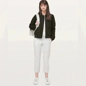 LULULEMON On The Fly Crop *23"
Wee Are From  Space Nimbus Battleship